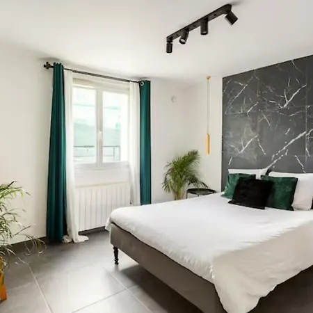 Le Chill Suite & Spa Boissy-Saint-Leger Exterior photo