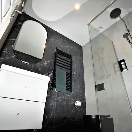 Le Chill Suite & Spa Boissy-Saint-Leger Exterior photo